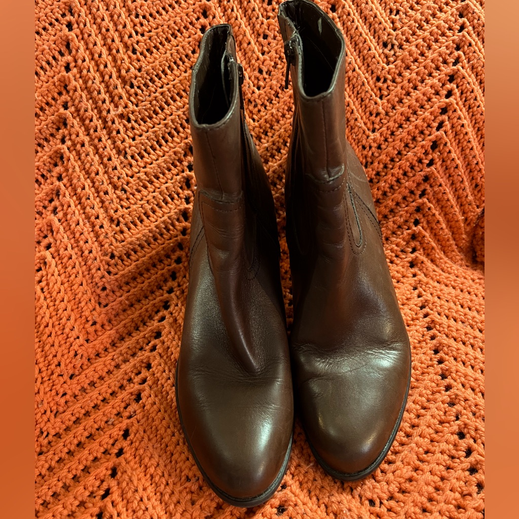Ladies A.N.A. Booties, Size 9, Pre-Loved In Excellent Condition, Gorgeous